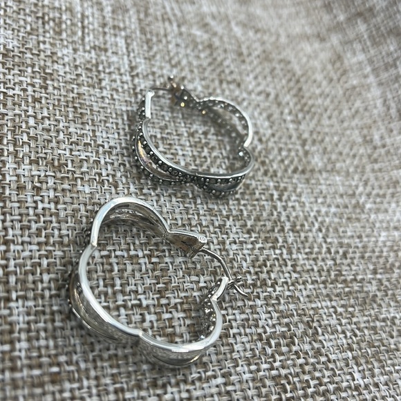 Unique Vintage Sterling Silver Earrings adorned with Marcasite & CZ - Picture 6 of 14